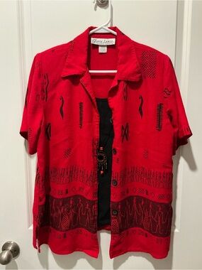 Gloria Lance Red Short-Sleeve Button-Down Shirt with Black Accent Print